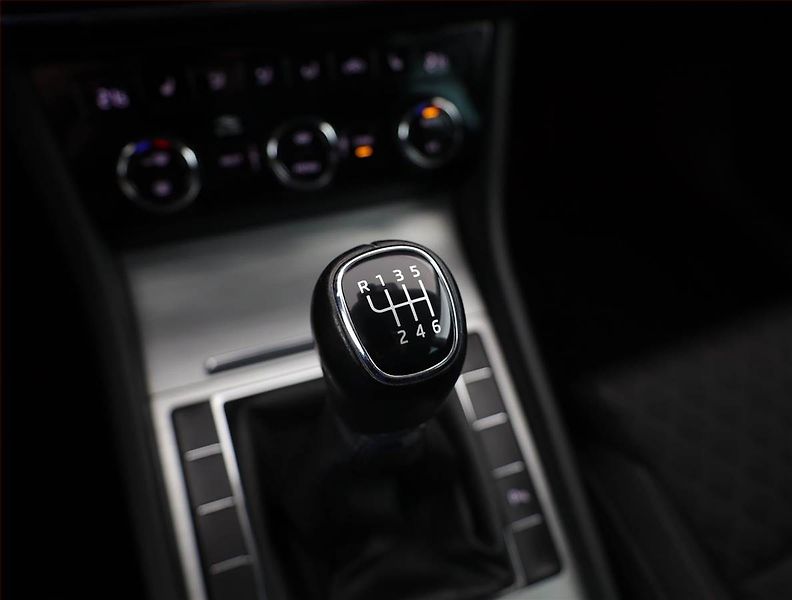 Škoda Superb (2020) 2.0 TDI, Serv.kniha, Tempomat - fotka 11 z 17