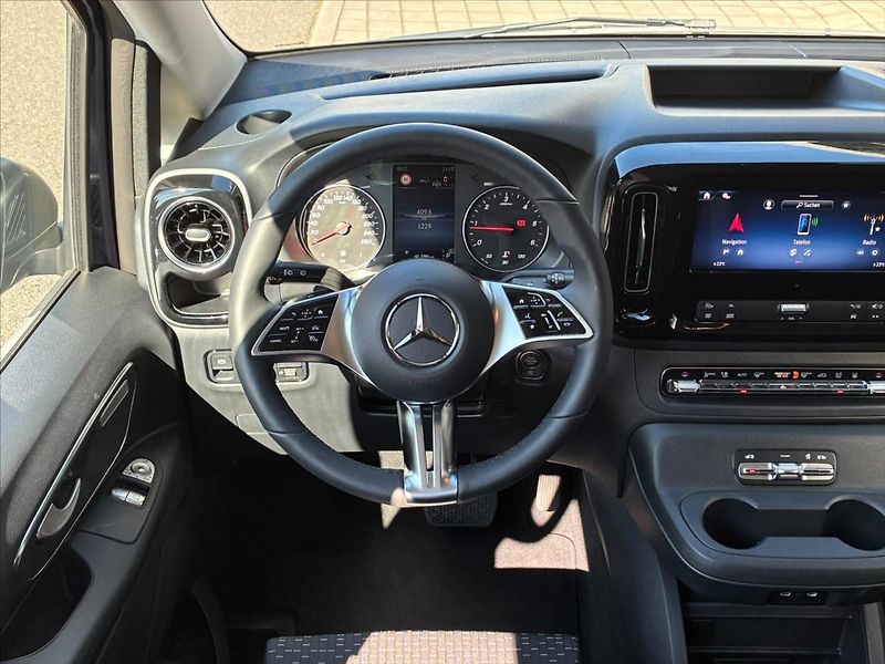 Mercedes-Benz Vito 2,0 116 CDI / Tourer Select / - fotka 13 z 20