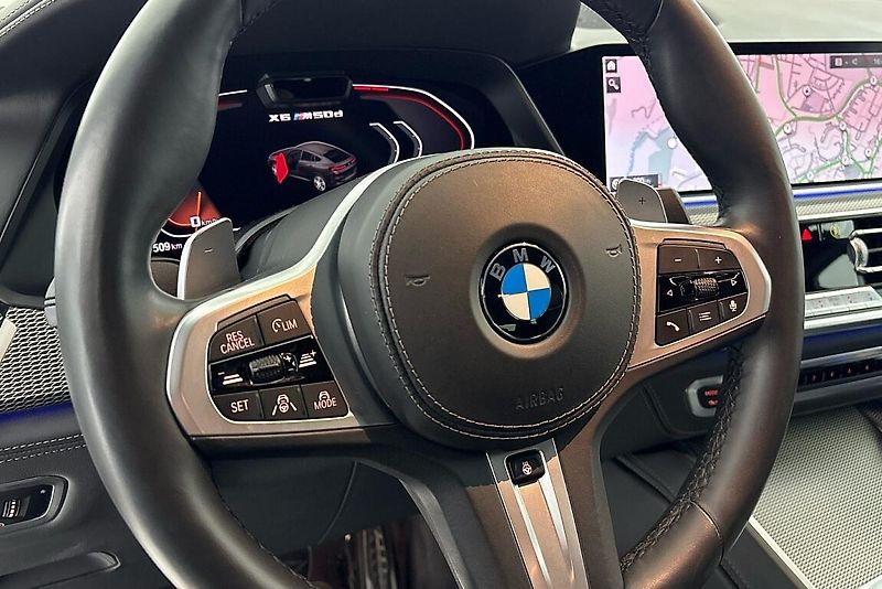 BMW X6 M50d - fotka 23 z 27