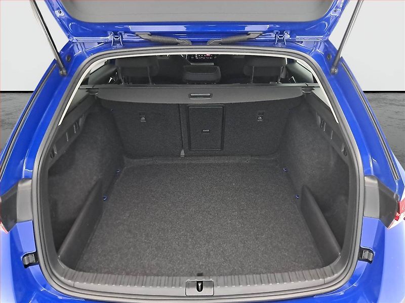 Škoda Octavia (2020) Ambition 1.5 TSI, Serv.kniha - fotka 14 z 21