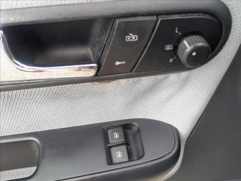 Seat Ibiza 1,4i16V - fotka 21 z 40