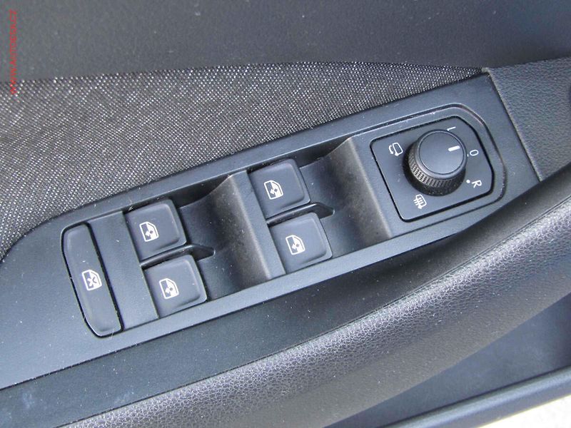 Škoda Kamiq (2022) 1.5 TSi, 1.maj,ČR, Style, DSG - fotka 11 z 19