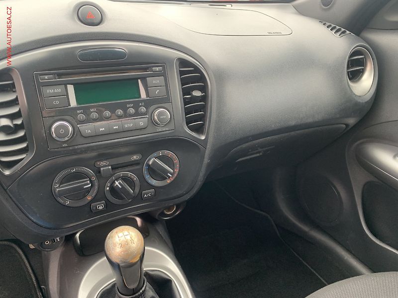 Nissan Juke (2010) 1.6i, AC, tempo - fotka 14 z 17