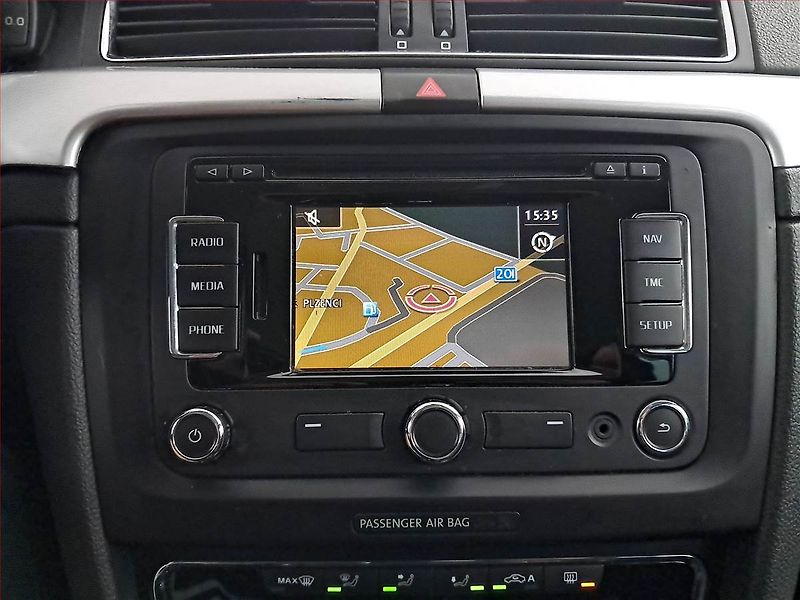 Škoda Superb (2014) Ambition 1.6 TDI, Navi - fotka 13 z 18