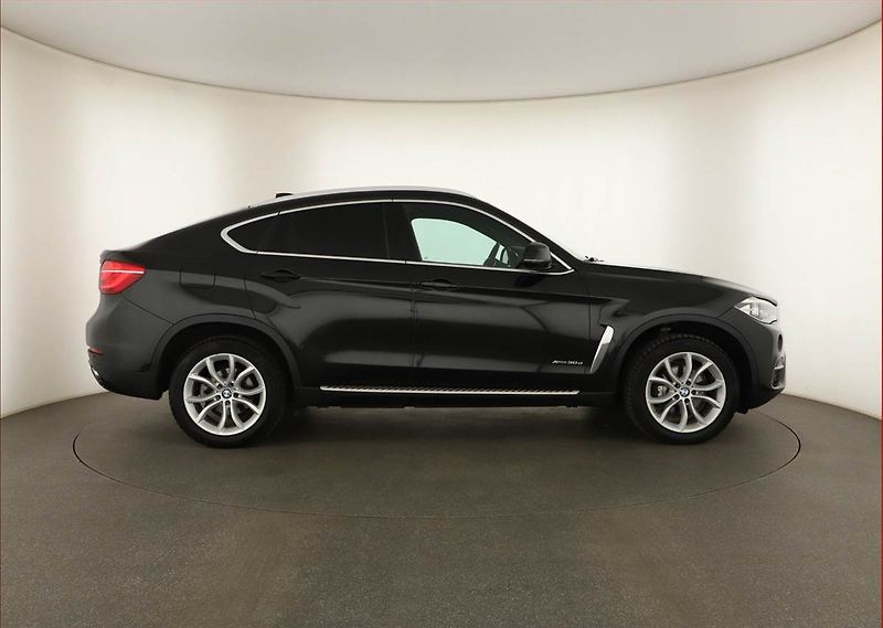 BMW X6 (2015) Edition Exclusive xDrive30d - fotka 6 z 20
