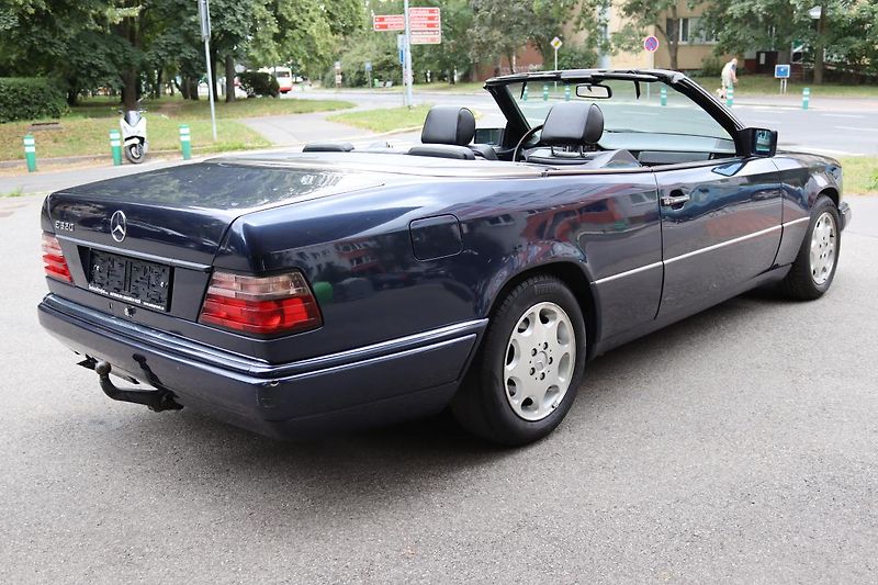Mercedes-Benz 124 E320 CABRIO 162kW - fotka 47 z 50