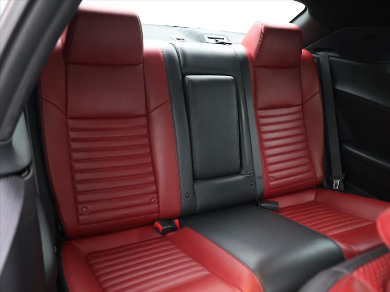 Dodge Challenger 3,6 L SXT 227kW Pentastar Xpip - fotka 13 z 29