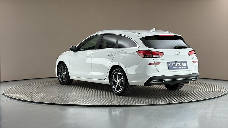 Hyundai i30 1.0 T-GDI Smart Kombi - fotka 2 z 27