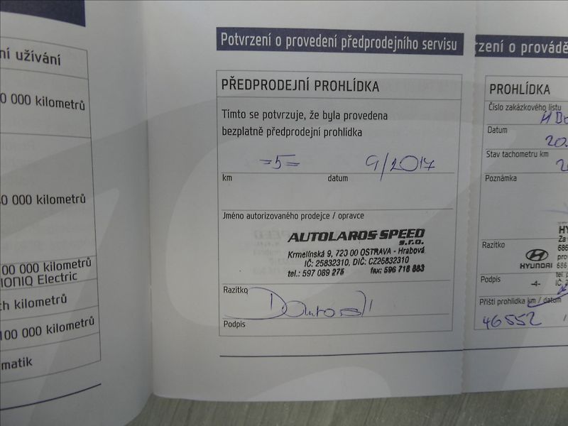 Hyundai i10 1,0 i Family, 2 x kola,klima - fotka 35 z 39
