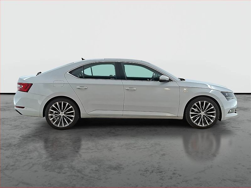 Škoda Superb (2015) Laurin&Klement 2.0 TDI 4x4 - fotka 6 z 25