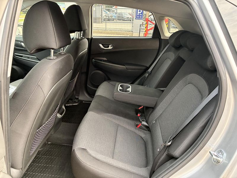 Hyundai Kona 65kWh-150KW POWER REZERVACE - fotka 17 z 45
