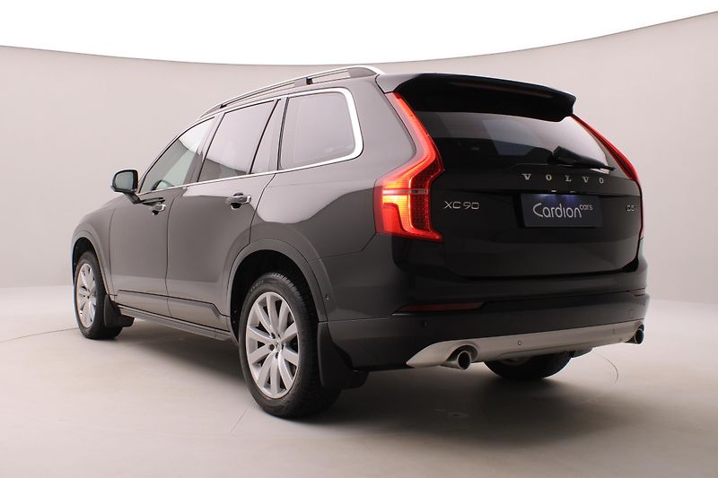 Volvo XC90 D5 AWD MOMENTUM AUT REZERVACE - fotka 10 z 46