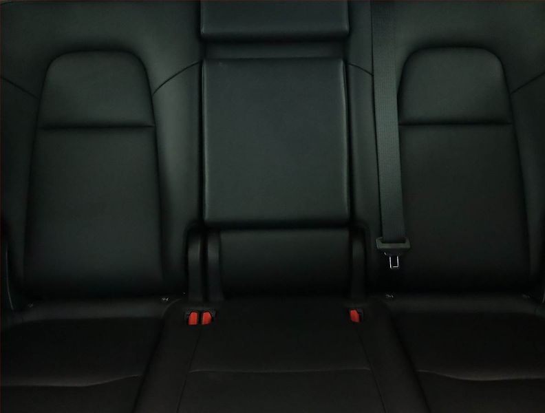 Tesla Model Y (2023) Long Range AWD 79kWh, SoH 91% - fotka 10 z 21