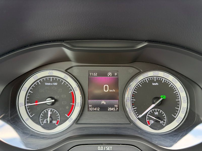 Škoda Karoq (2019) 1.5 TSI 110kW DSG SportLine - fotka 14 z 35