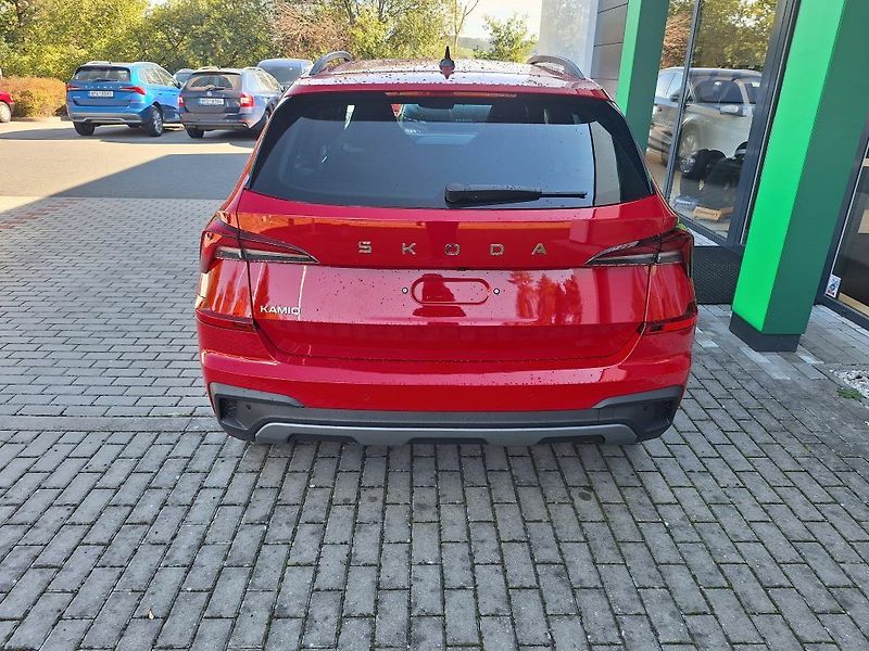 Škoda Kamiq Dynamic 1,0TSI 85kW - fotka 6 z 11