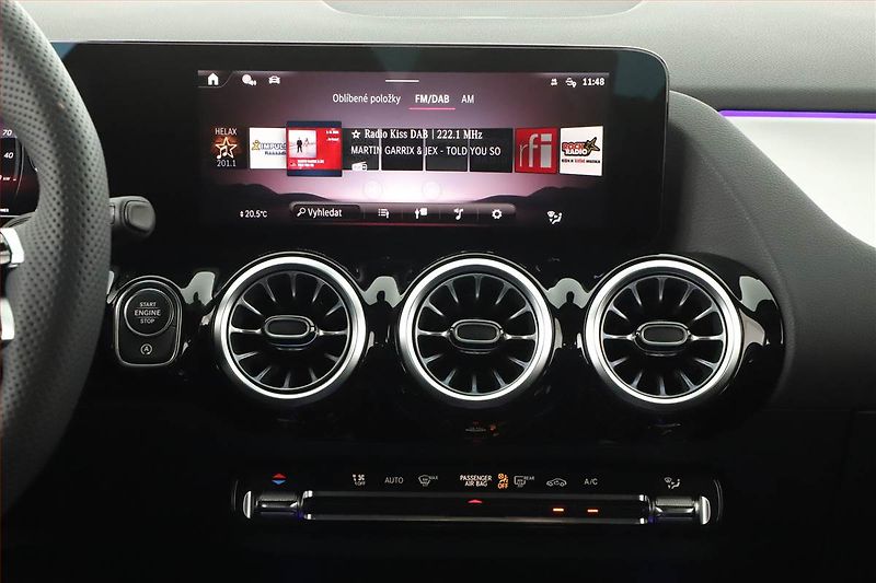 Mercedes-Benz GLA (2025) 180, AMG Line, Navigace - fotka 9 z 25