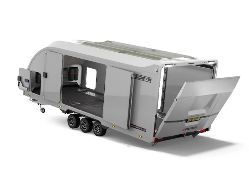 Brian James (2026) RaceTransporter 7, 550x230x190 - fotka 36 z 40