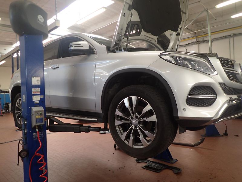 Mercedes-Benz GLE (2015) MERCEDE BENZ 350D nepojízdný - fotka 6 z 11