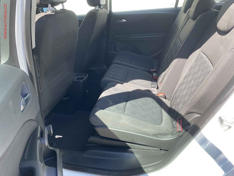 Opel Zafira (2016) 1.6 CDTi, ČR, AC, park.asist - fotka 10 z 17