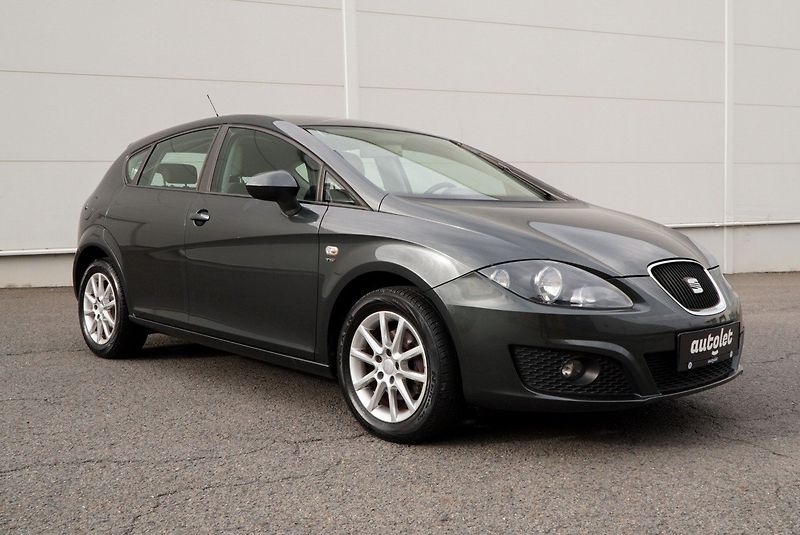 Seat Leon (2011) 1.2 TSi 77kW STYLE - fotka 2 z 28