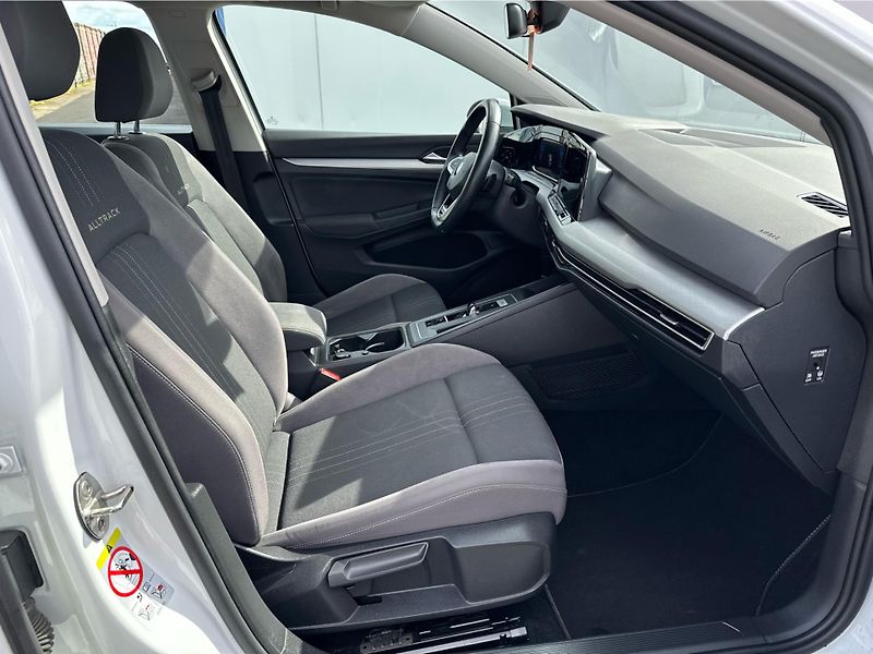 Volkswagen Golf Alltrack 2.0 TDI 147kW DSG 4Mo - fotka 14 z 23