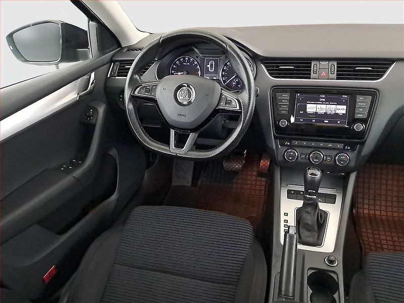 Škoda Octavia (2015) Style 2.0 TDI, Automat, Navi - fotka 7 z 19