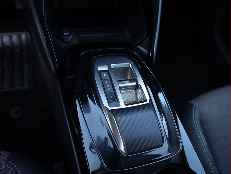 Peugeot 208 (2022) Allure 50 kWh, SoH 100% - fotka 13 z 23