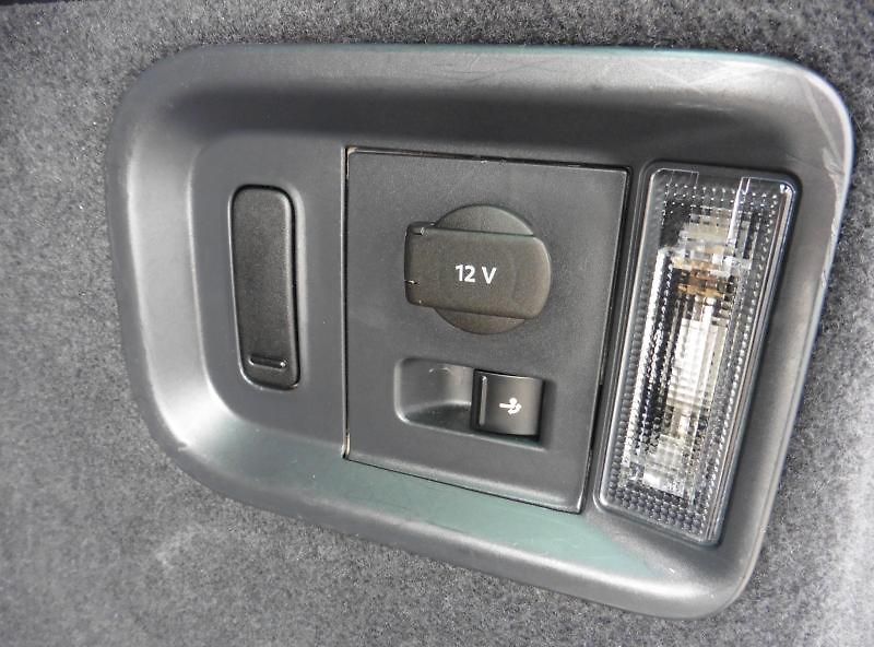 Seat Alhambra 2.0 TDi Style Navi 7.míst - fotka 8 z 21
