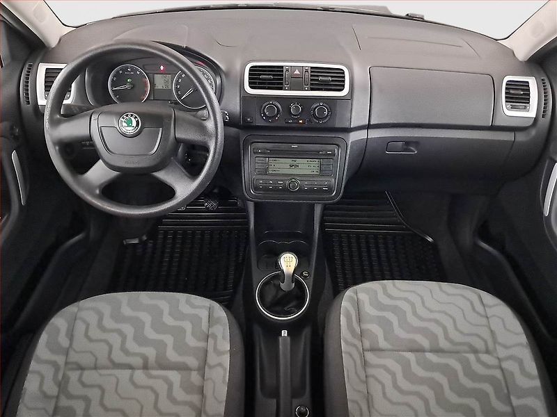 Škoda Fabia (2009) Ambition 1.2 12V, Tažné - fotka 8 z 14