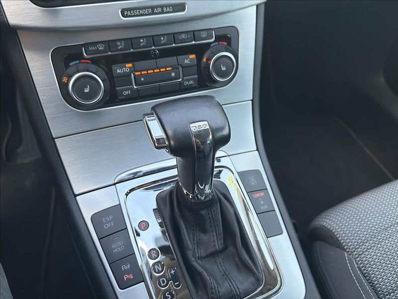 Volkswagen Passat CC 2,0 TDi 125 Kw DSG - fotka 16 z 18