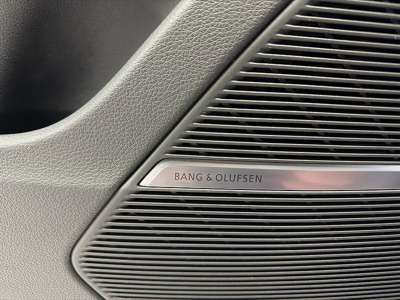 Audi SQ8 QUATTRO, MATRIX, WEBASTO, B&O, - fotka 29 z 35