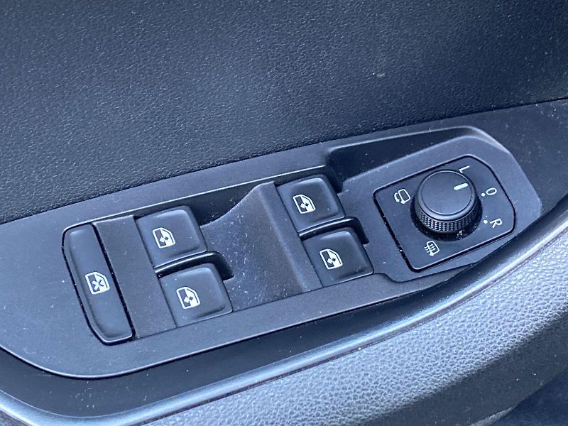 Škoda Karoq (2022) 1.5 TSI DSG Style + - fotka 22 z 31