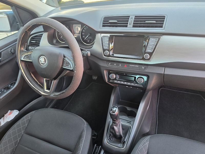 Škoda Fabia 1.2 TSI 81KW Led Kei - fotka 19 z 24