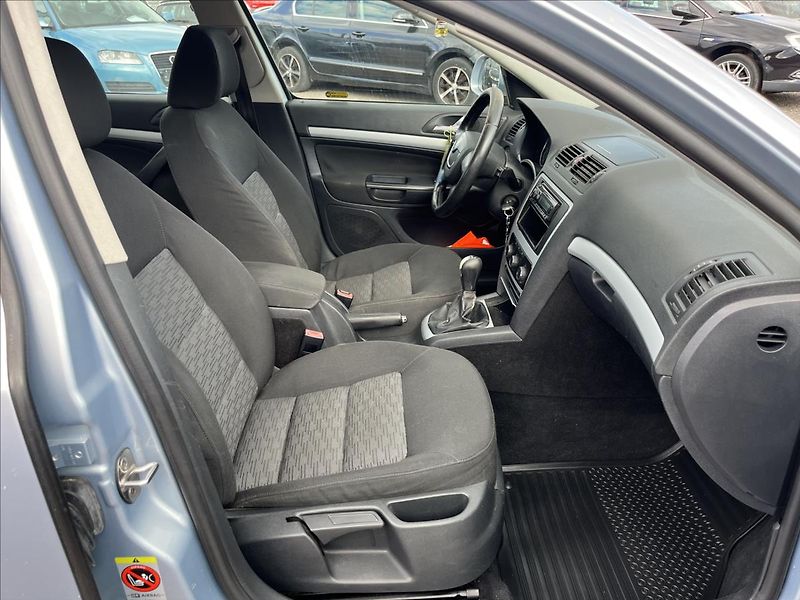 Škoda Octavia 1,6 MPi LPG PLATNOST 10/2033 - fotka 11 z 32