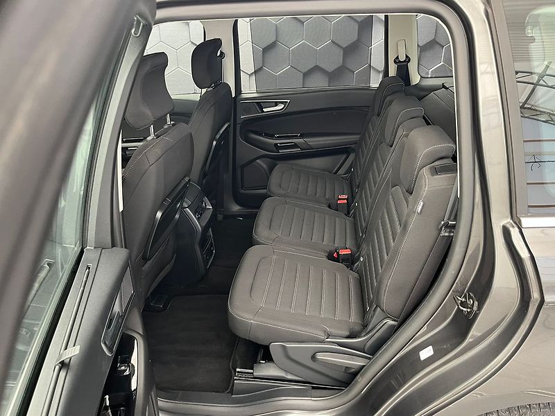 Ford Galaxy 2.0 Titanium Bi-Turbo 177 kW - fotka 26 z 50
