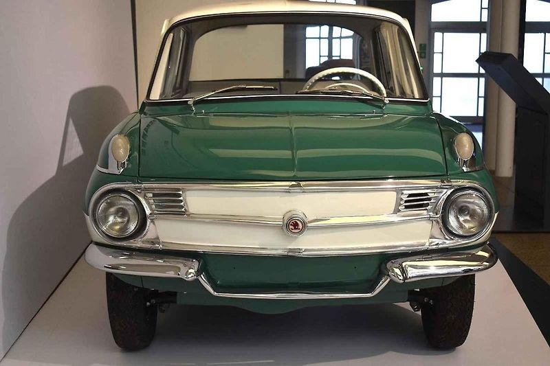 Jeden z designových návrhů projekt Škoda NOV