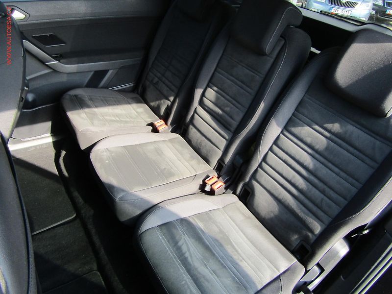 Volkswagen Touran (2016) 2.0 TDi, ČR, Klima - fotka 10 z 18