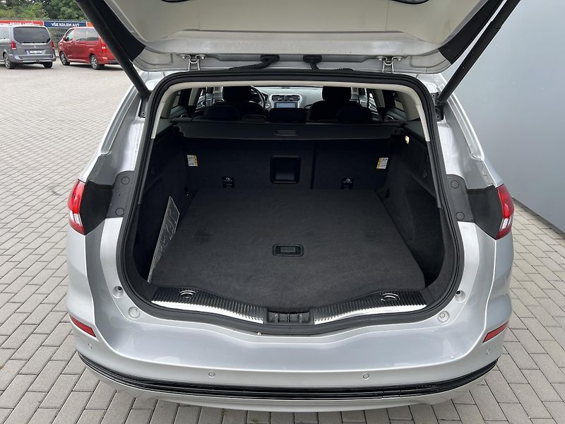 Ford Mondeo (2019) 2.0TDCi*110KW*Kamera - fotka 30 z 39