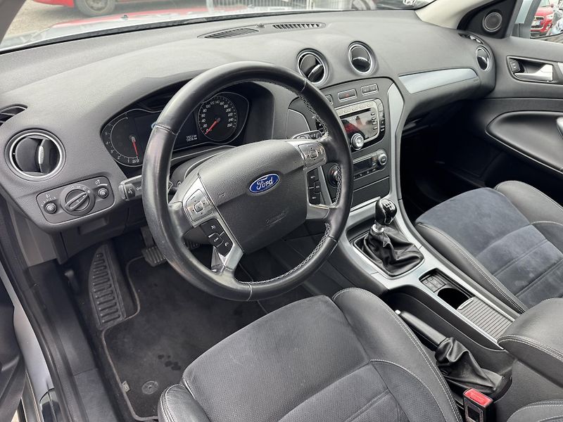 Ford Mondeo 1,6EcoBoost Titanium Plus, ČR - fotka 15 z 23