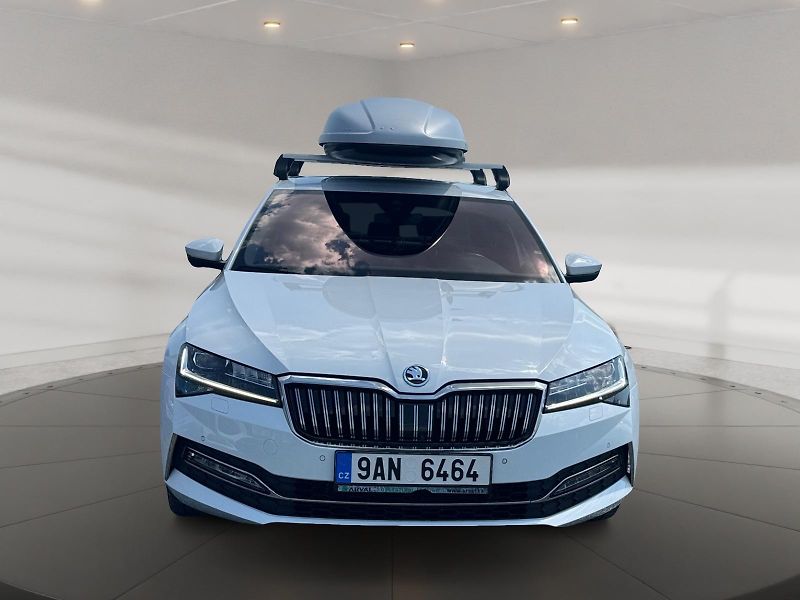 Škoda Superb (2022) L&K 2.0TDI 147kW DSG TAŽNÉ CZ - fotka 2 z 11