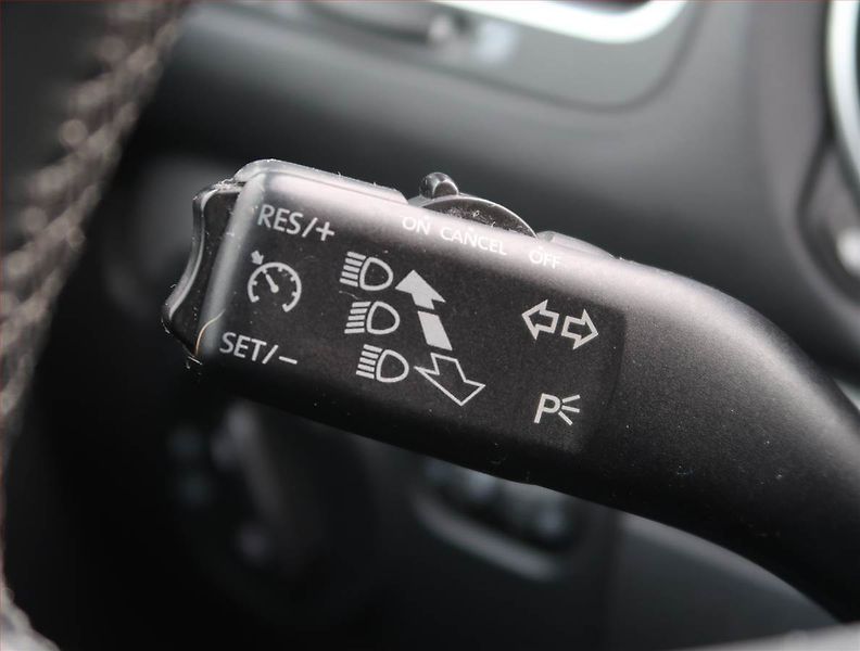 Volkswagen Golf (2010) 1.6 TDI, Serv.kniha, Tempomat - fotka 16 z 16