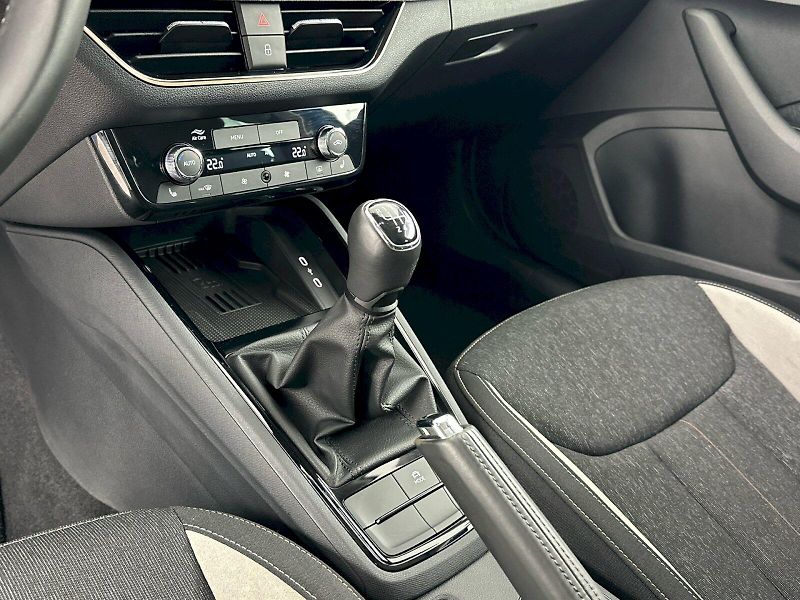 Škoda Scala (2025) 1.0TSI 85kW Top Selection - fotka 21 z 32