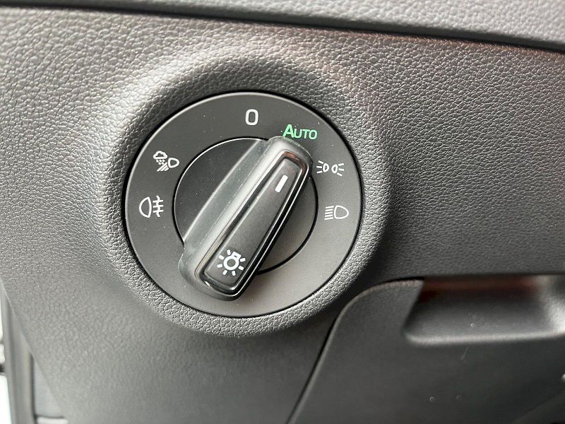 Škoda Karoq (2024) SPORTLINE TSI 1.5/110KW 7AP - fotka 24 z 37