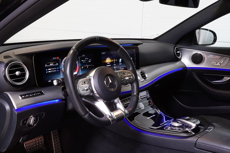 Mercedes-Benz Třídy E 63 AMG,4m,Klima.sed,ACC,Pano - fotka 18 z 43