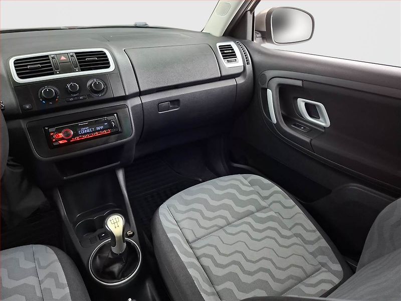 Škoda Fabia (2009) Ambition 1.4 16V, Serv.kniha - fotka 8 z 13