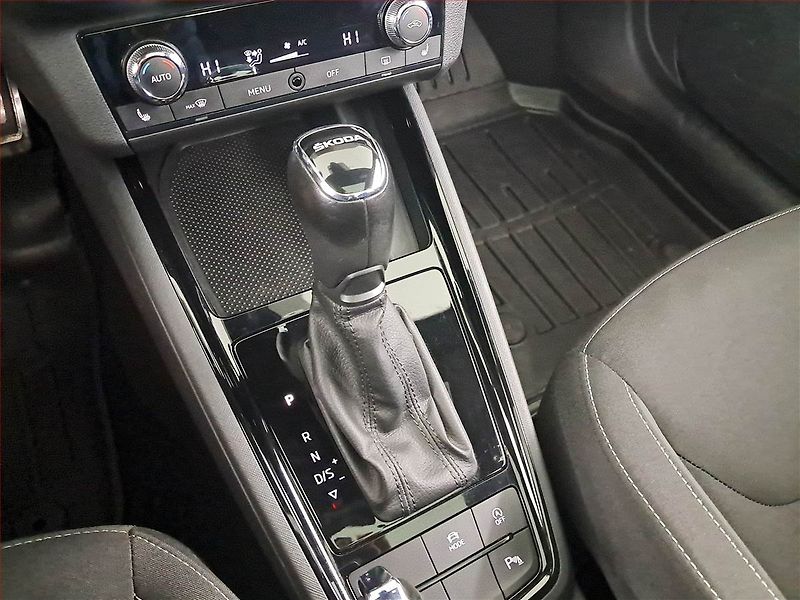 Škoda Scala (2019) 1.5 TSI, Automat, Tempomat - fotka 13 z 17