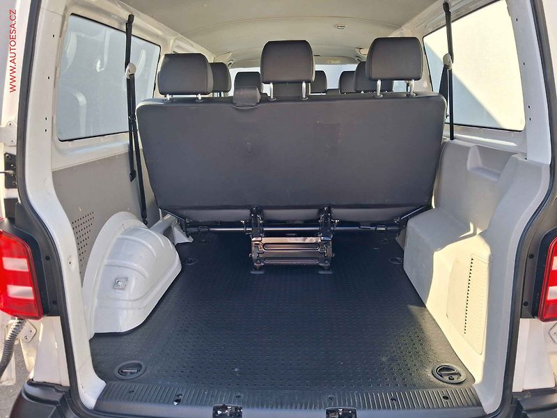 Volkswagen Transporter (2017) 2.0TDi L2 9míst, TZ - fotka 7 z 17