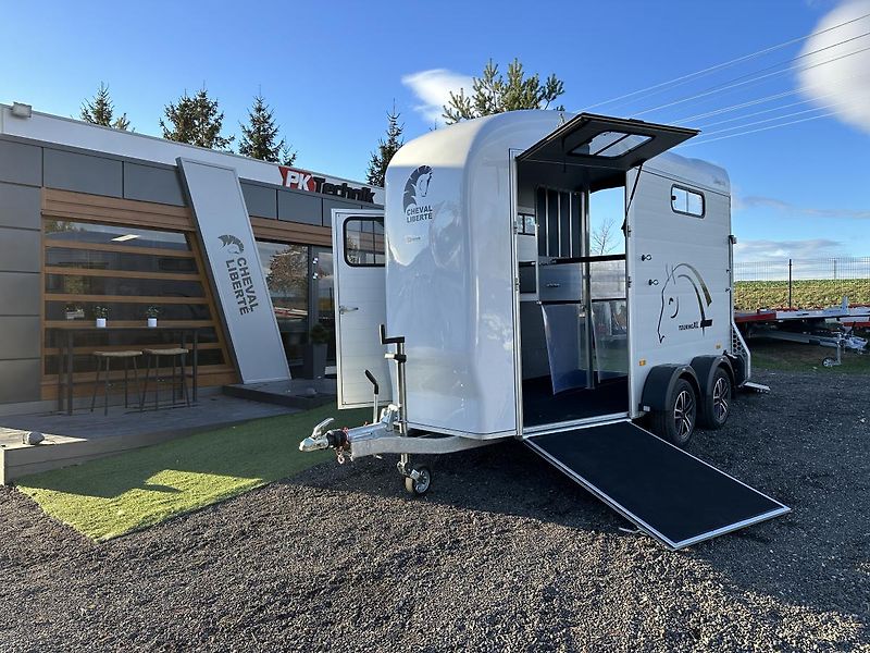 Cheval Liberté (2026) Touring XL, BÍLÝ  - fotka 9 z 37
