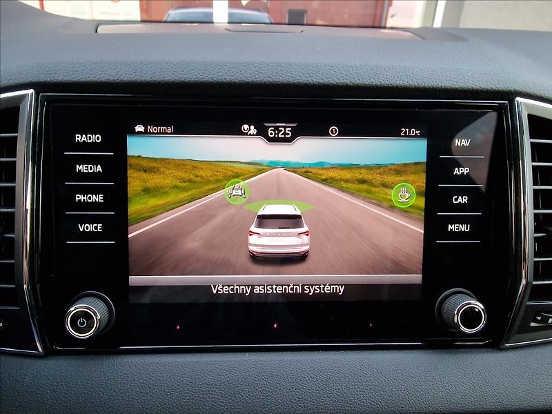 Škoda Karoq 2.0 TDI Style DSG,ČR,1.Maj - fotka 27 z 50