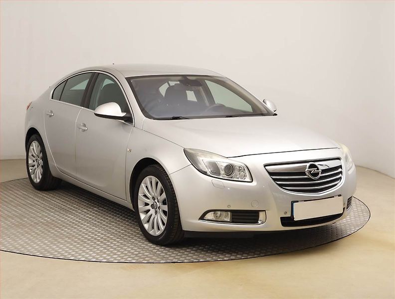 Opel Insignia (2009) 2.0 CDTI, Xenony, Tempomat - fotografie inzerátu